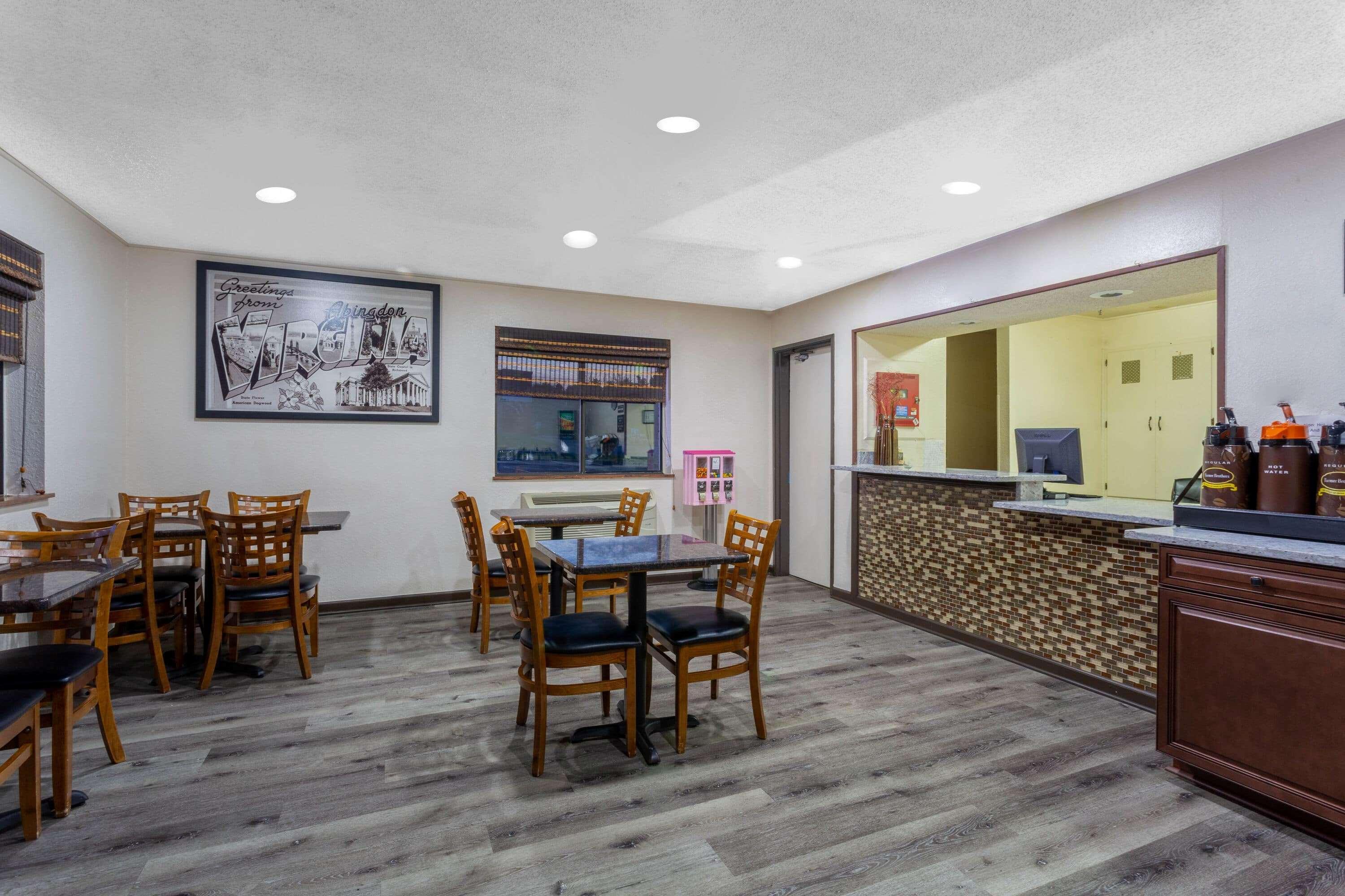 Super 8 By Wyndham Abingdon Va Hotel Exterior photo